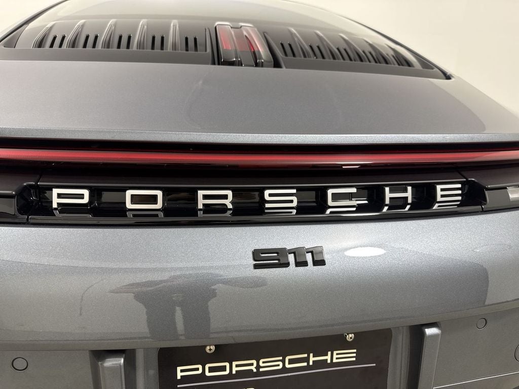 2025 Porsche 911 Carrera