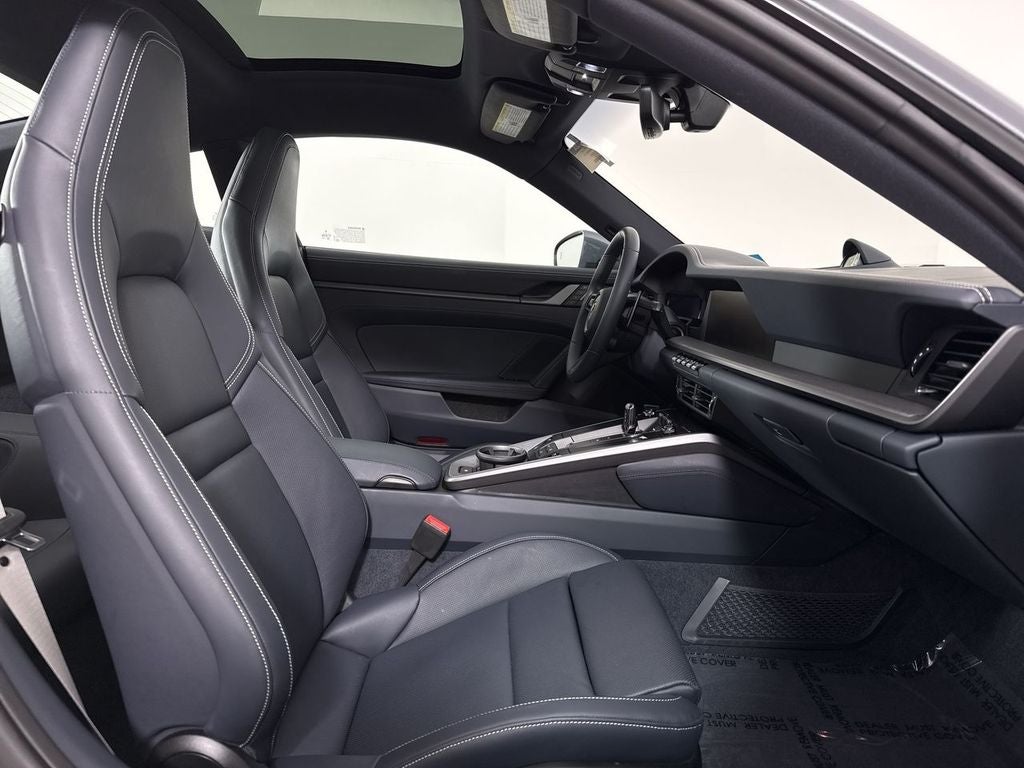 2025 Porsche 911 Carrera