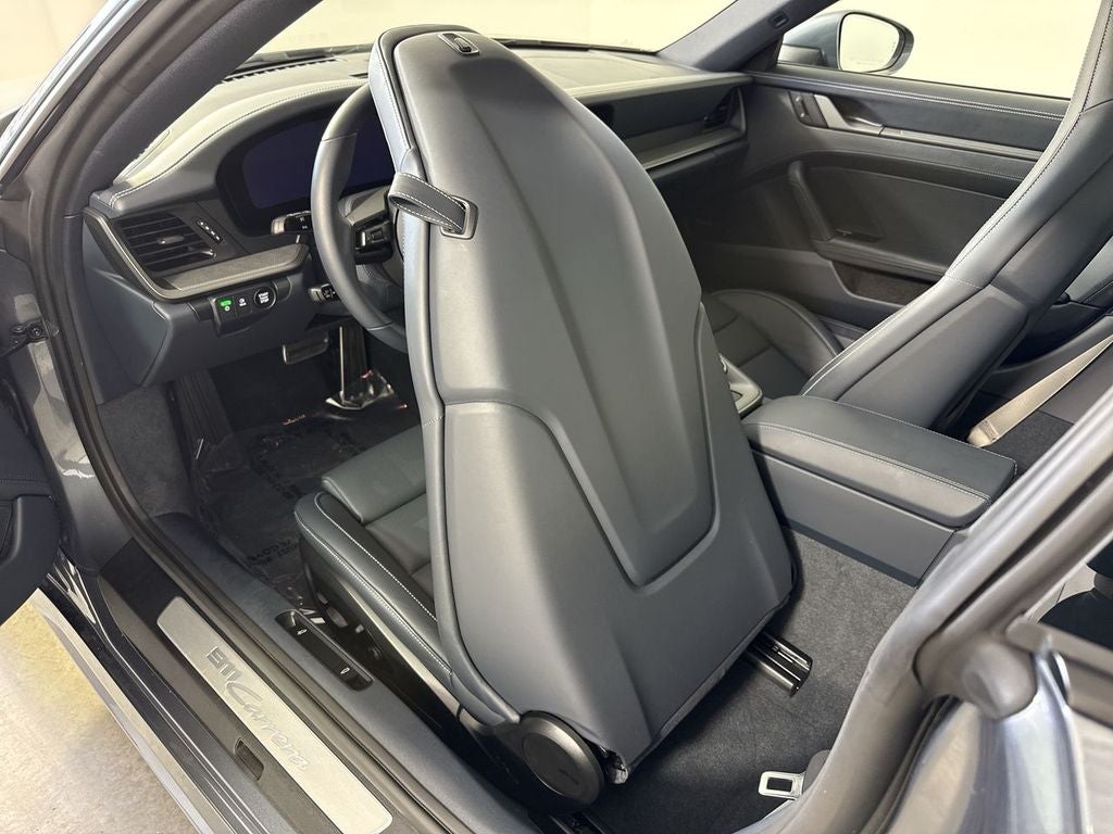 2025 Porsche 911 Carrera