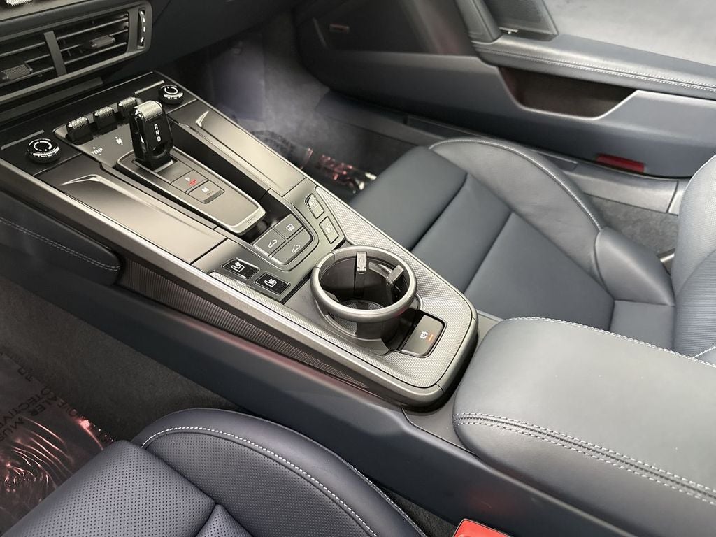 2025 Porsche 911 Carrera