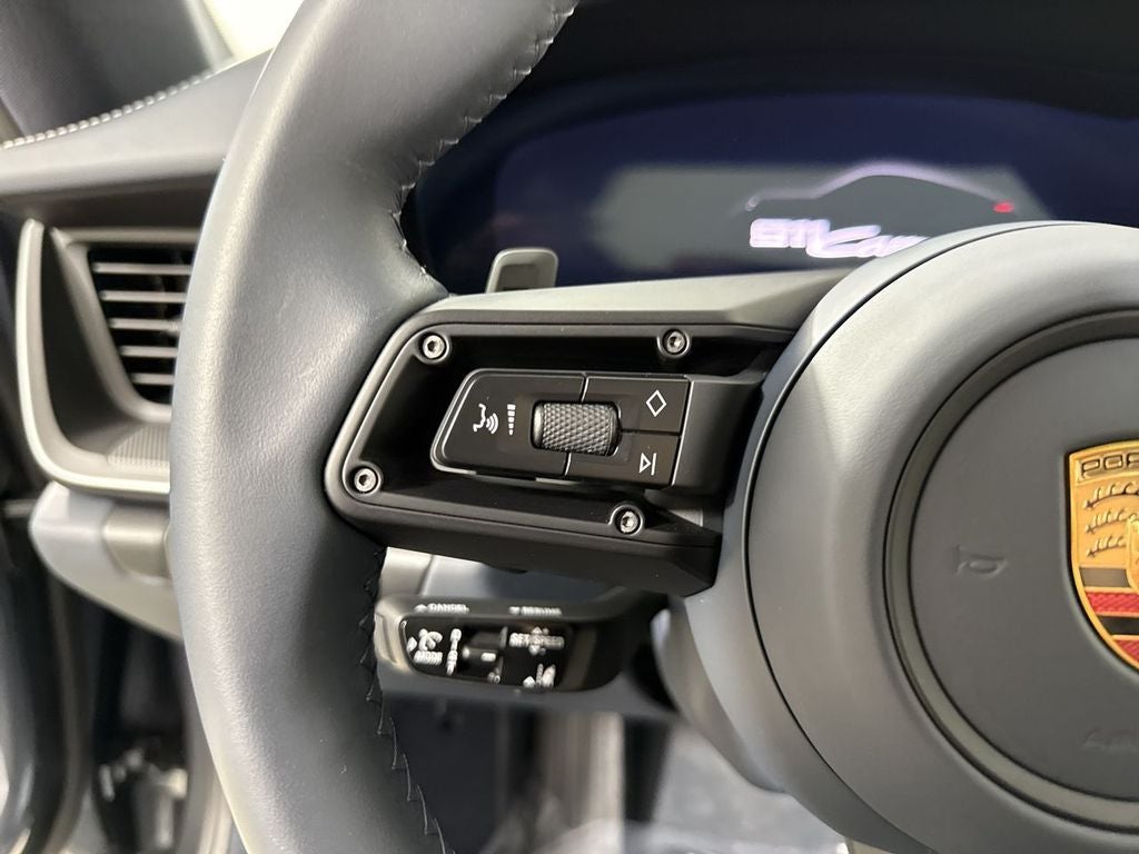 2025 Porsche 911 Carrera