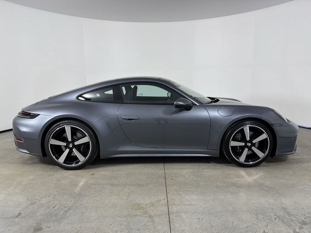 2025 Porsche 911 Carrera