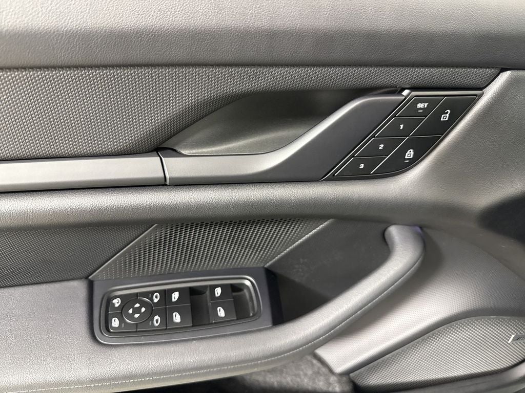 2024 Porsche Taycan Taycan (MY24)