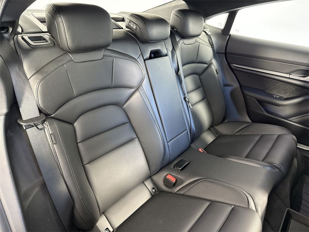 2025 Porsche Taycan RWD