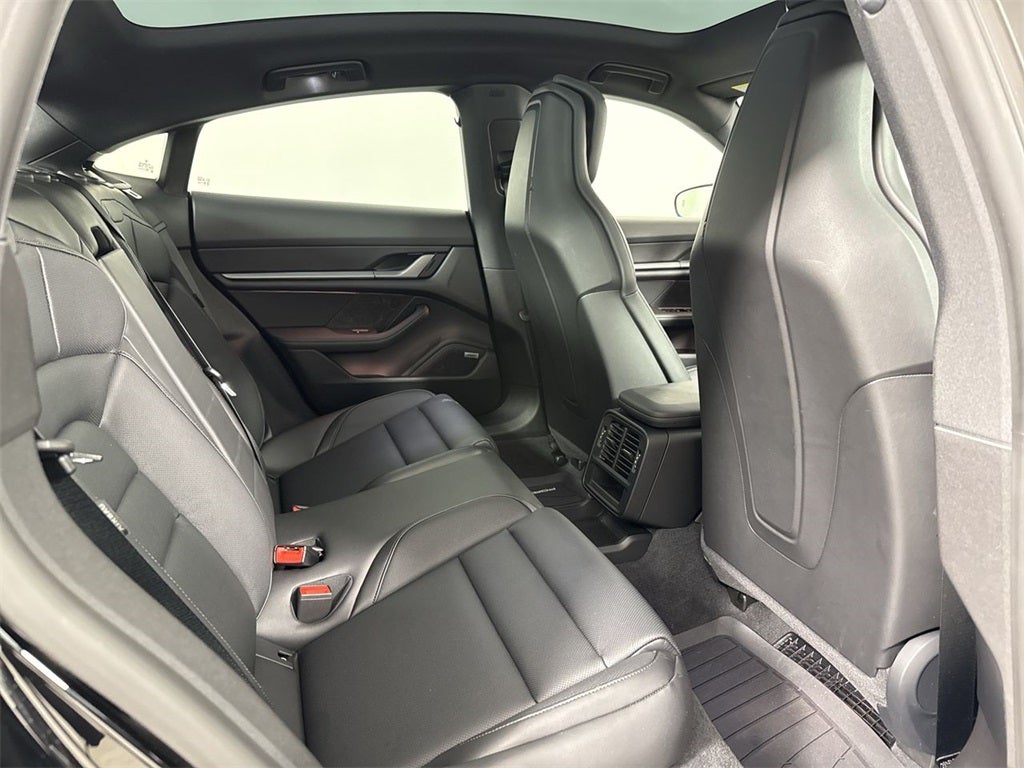 2025 Porsche Taycan RWD