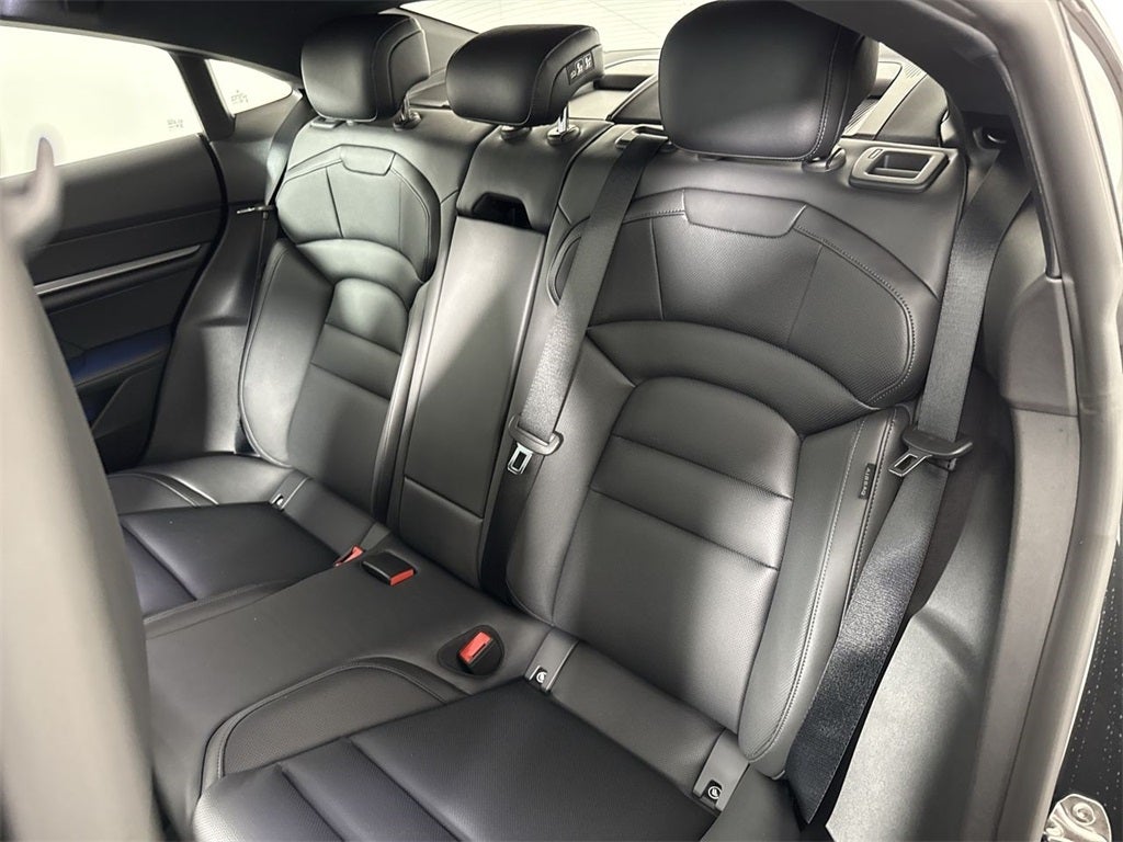 2025 Porsche Taycan RWD