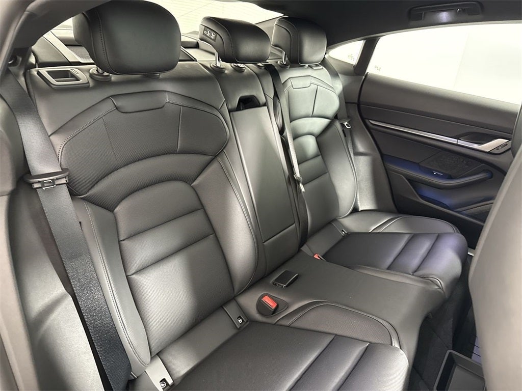 2025 Porsche Taycan RWD