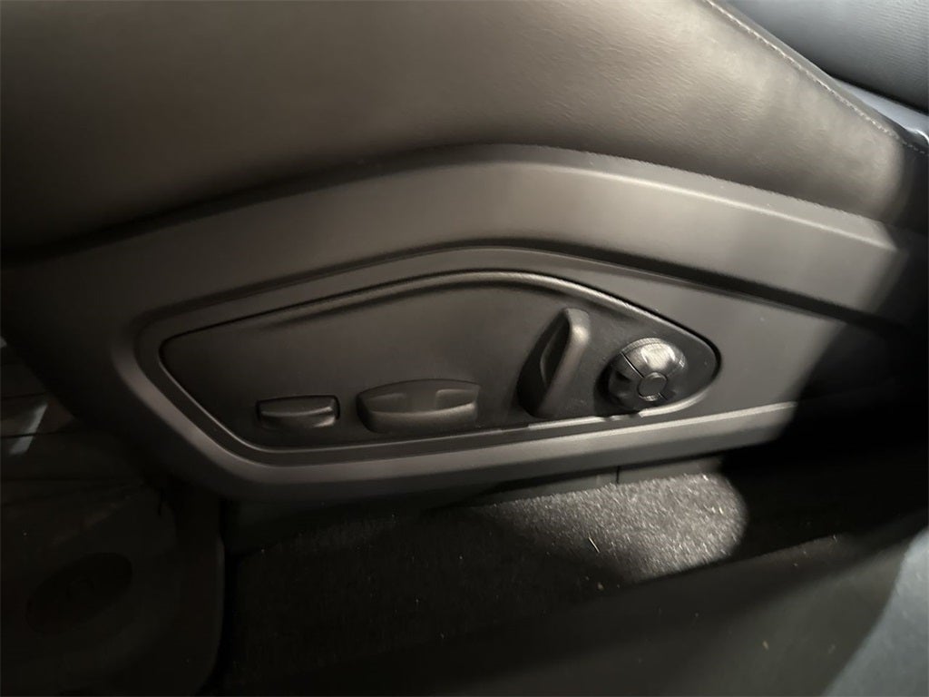 2025 Porsche Taycan RWD