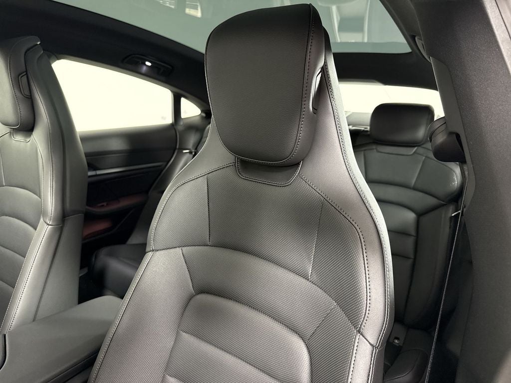2025 Porsche Taycan RWD