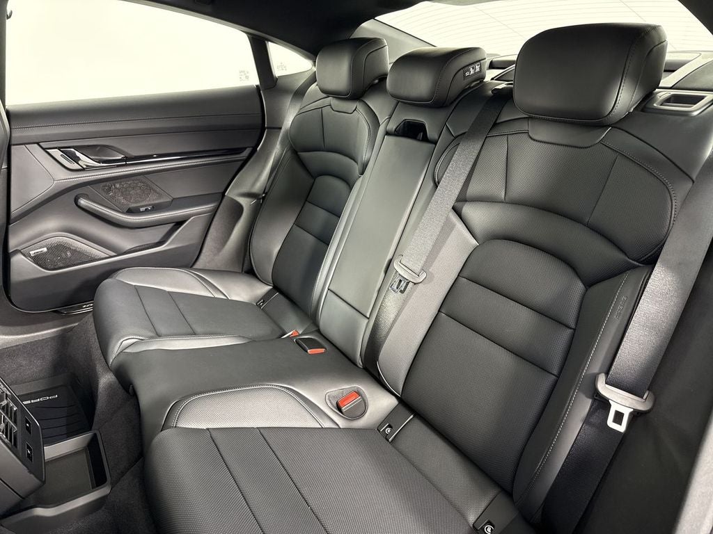 2026 Porsche Taycan Taycan 4 Black Edition