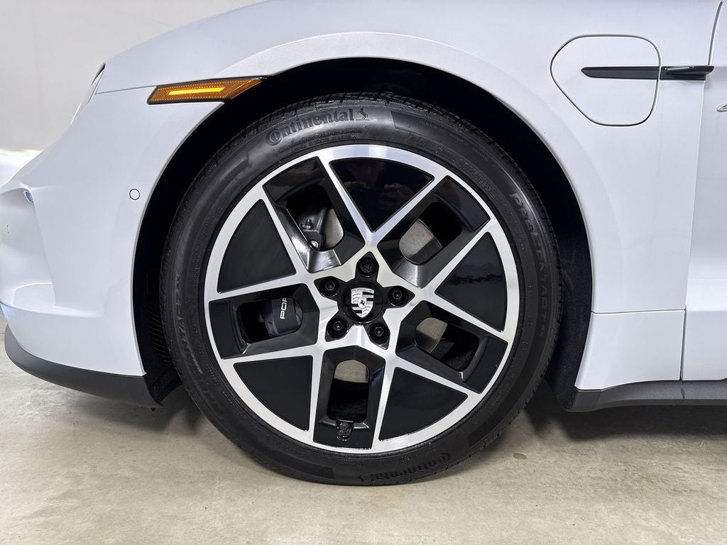 2026 Porsche Taycan 4