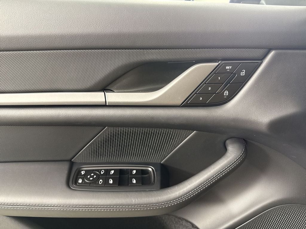 2025 Porsche Taycan Base