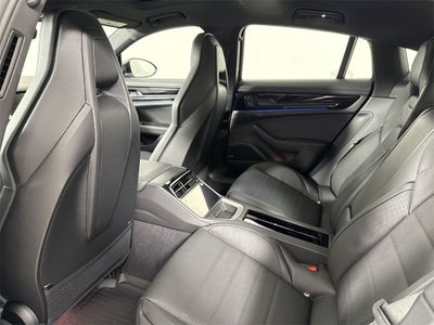2026 Porsche Panamera RWD