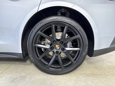 2026 Porsche Panamera 4