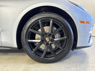 2026 Porsche Panamera 4