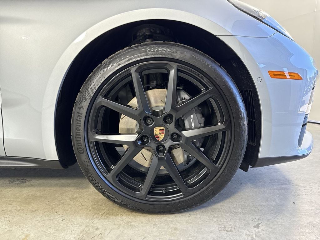 2026 Porsche Panamera 4