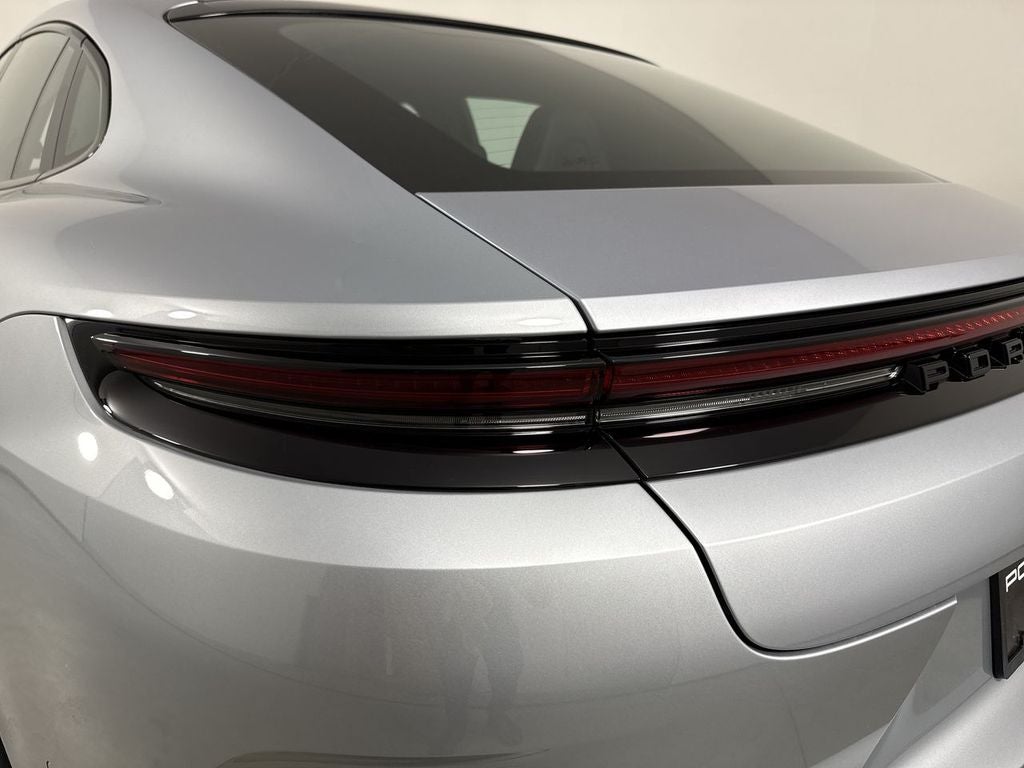 2026 Porsche Panamera 4