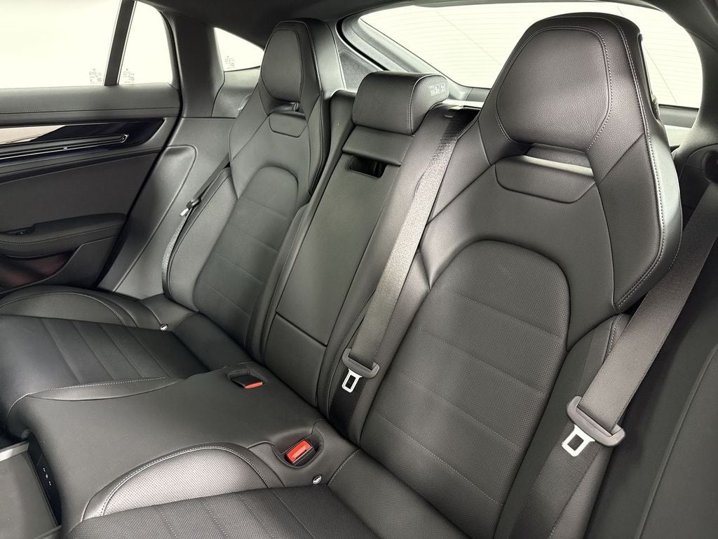 2026 Porsche Panamera 4