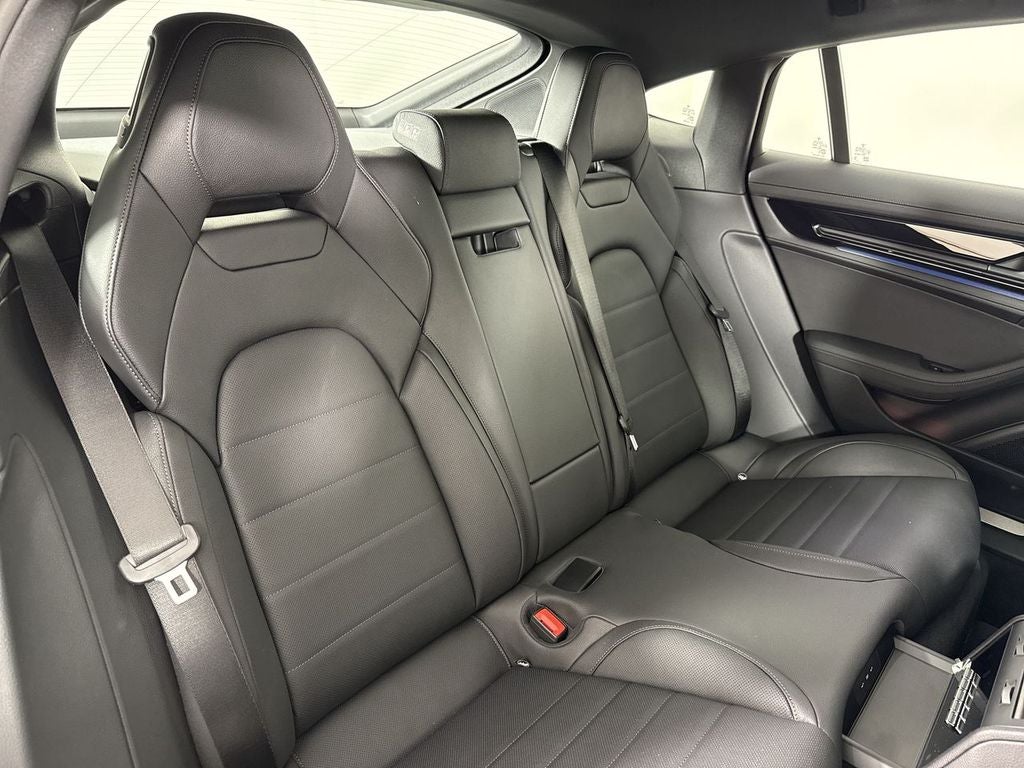 2026 Porsche Panamera 4