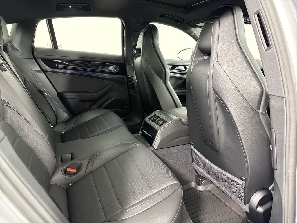 2026 Porsche Panamera 4