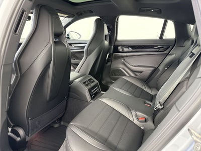 2026 Porsche Panamera 4