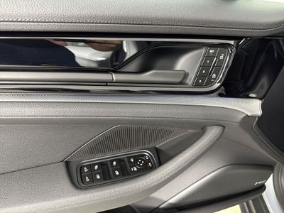 2026 Porsche Panamera 4