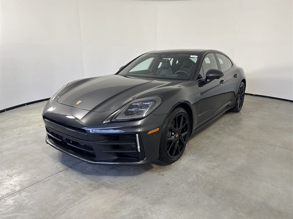 2026 Porsche Panamera 4