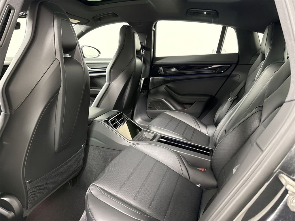 2026 Porsche Panamera 4