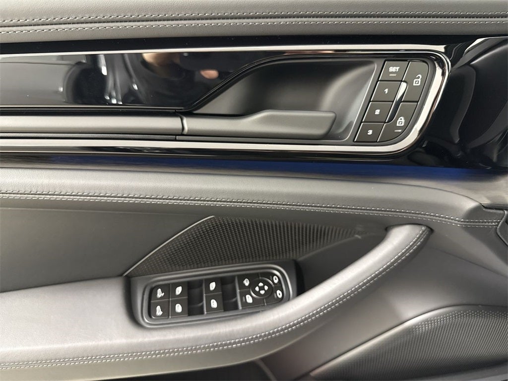 2026 Porsche Panamera 4