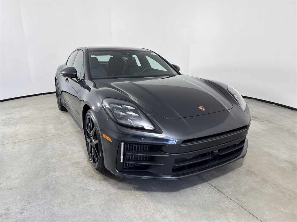 2026 Porsche Panamera 4