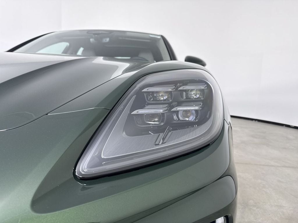 2026 Porsche Panamera 4