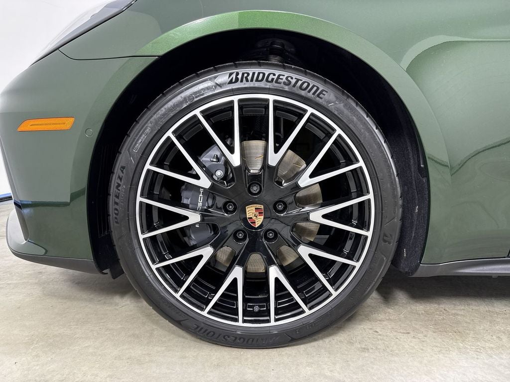 2026 Porsche Panamera 4