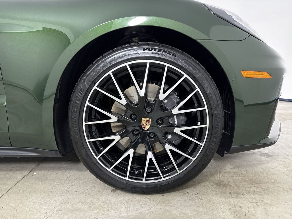 2026 Porsche Panamera 4