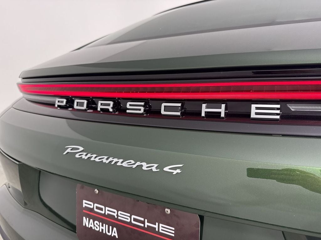 2026 Porsche Panamera 4