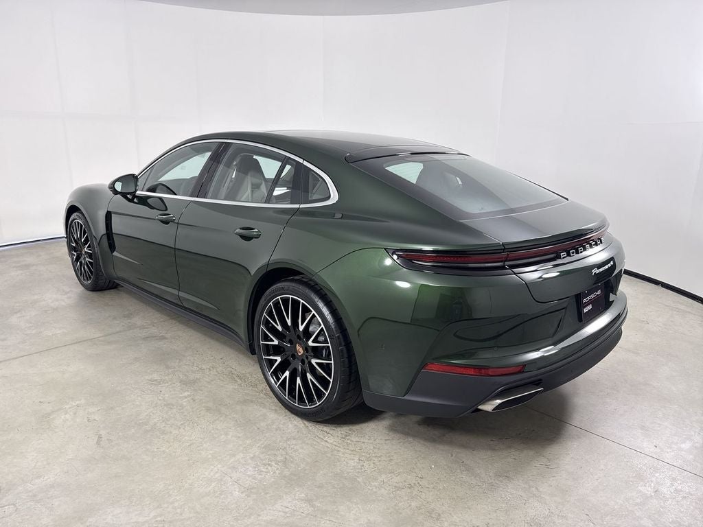 2026 Porsche Panamera 4