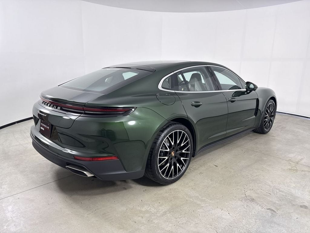 2026 Porsche Panamera 4
