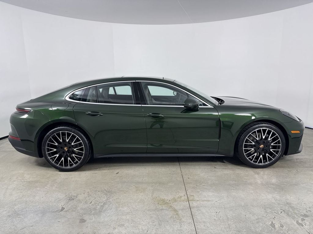 2026 Porsche Panamera 4