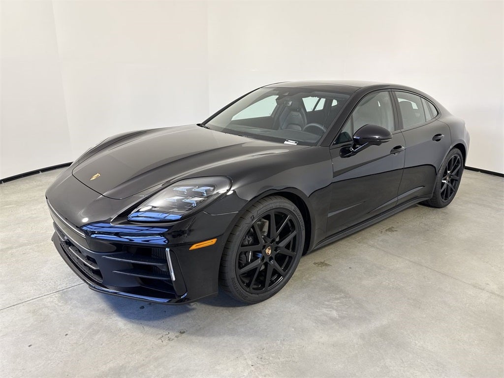 2026 Porsche Panamera 4