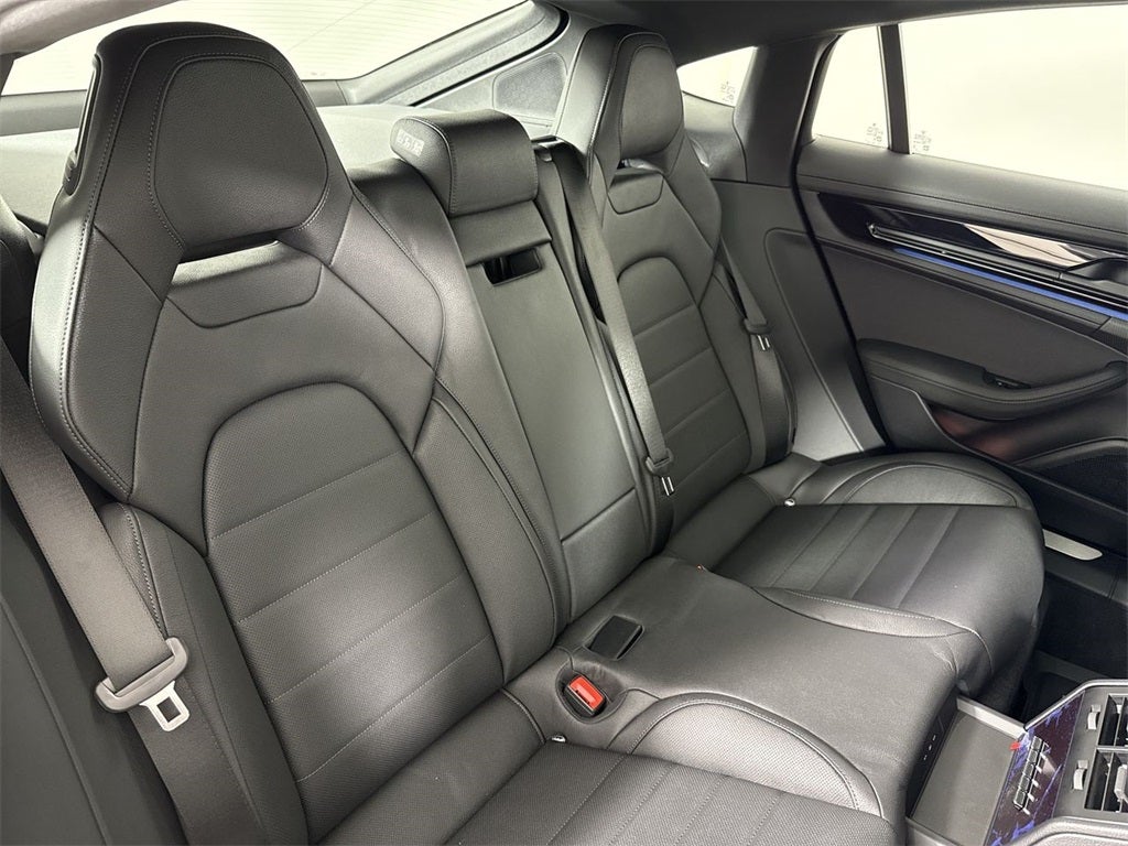 2026 Porsche Panamera 4