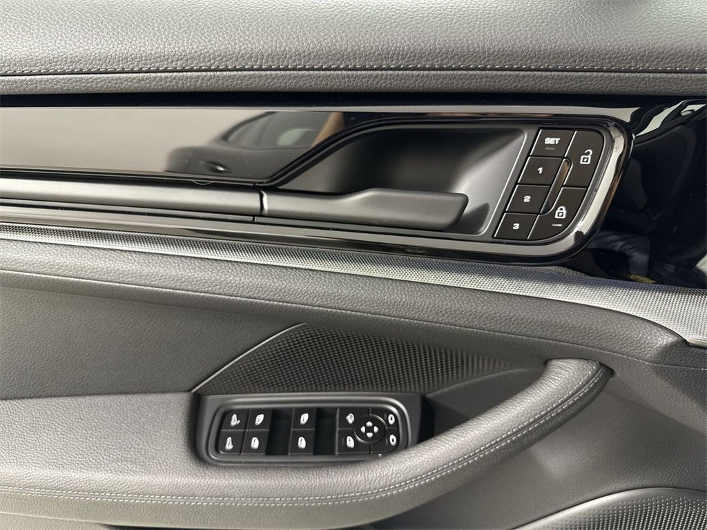 2026 Porsche Panamera 4