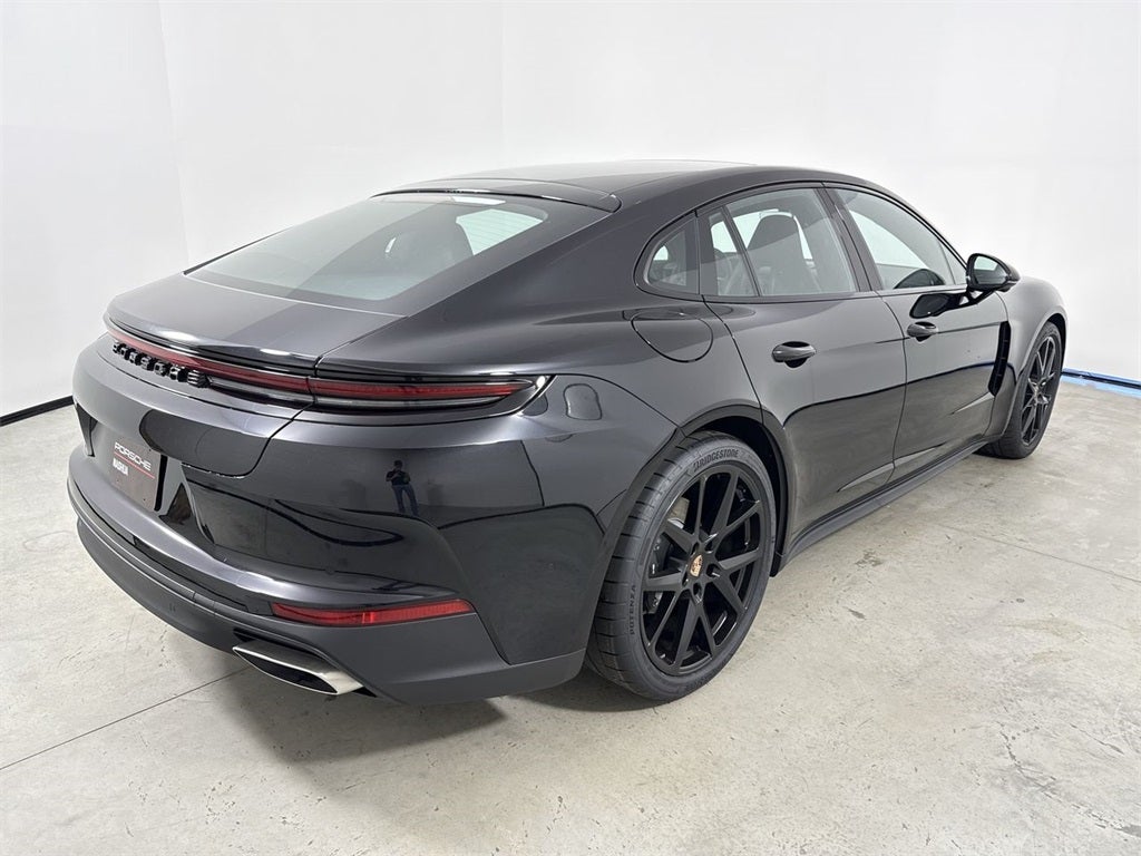 2026 Porsche Panamera 4