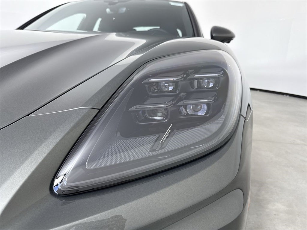 2026 Porsche Panamera 4