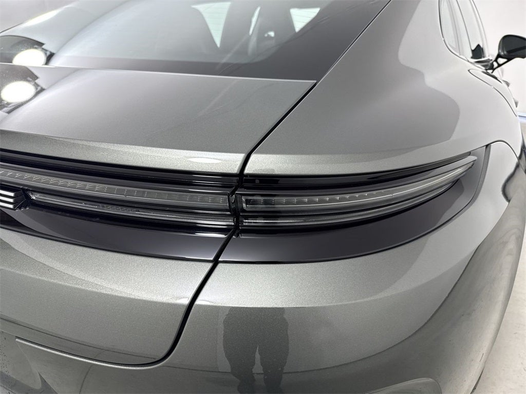 2026 Porsche Panamera 4