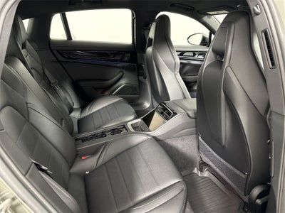 2026 Porsche Panamera 4