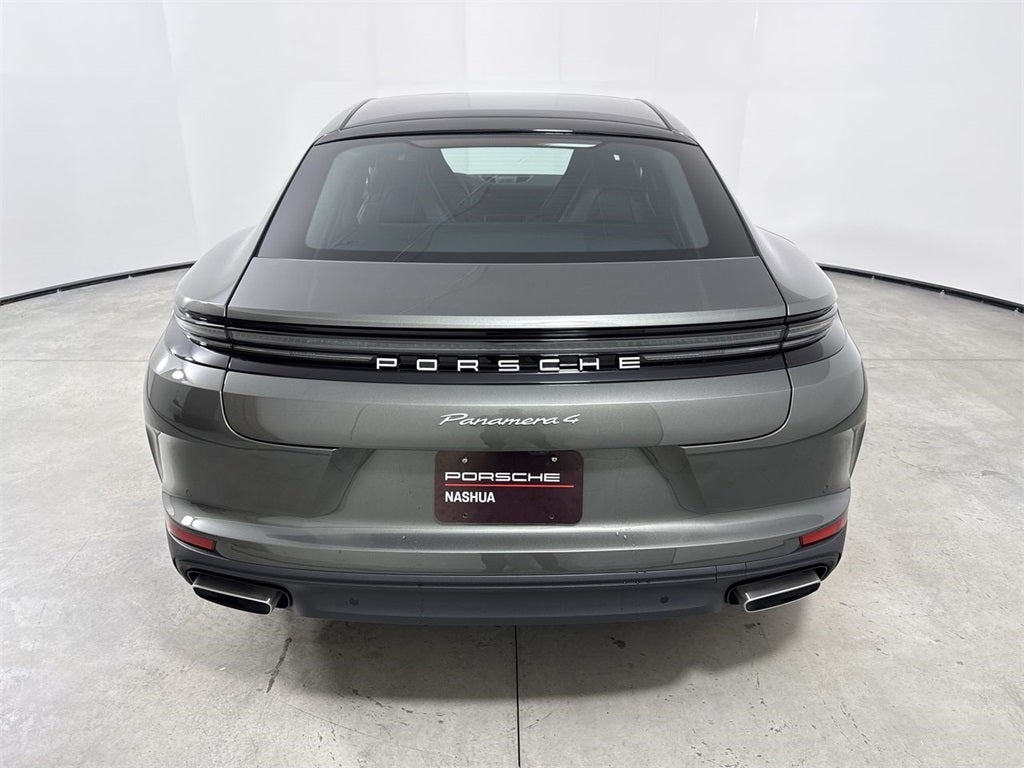 2026 Porsche Panamera 4