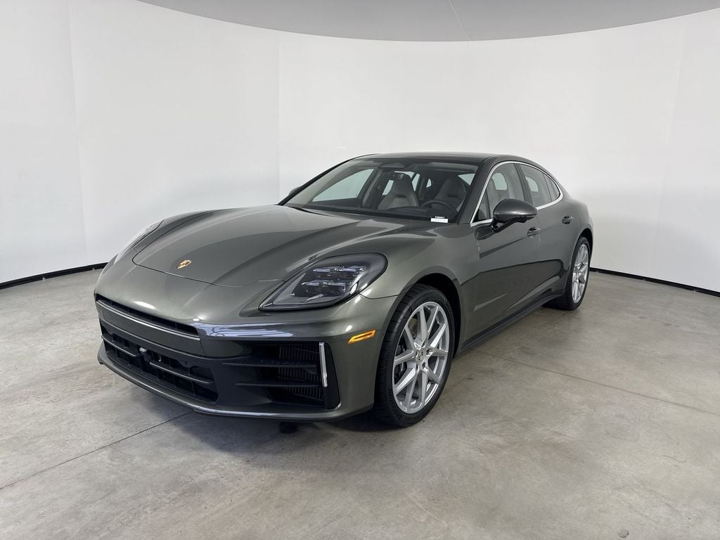 2026 Porsche Panamera 4