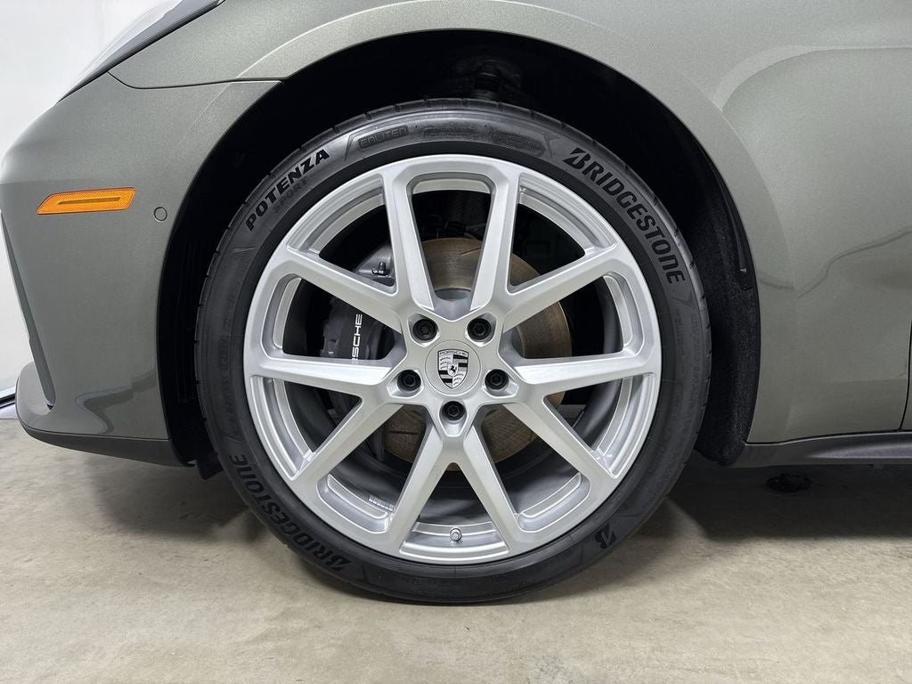 2026 Porsche Panamera 4