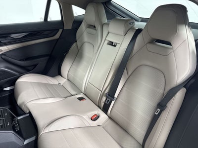 2026 Porsche Panamera 4