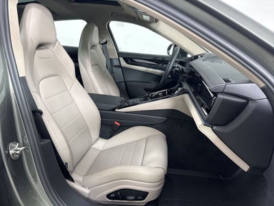 2026 Porsche Panamera 4