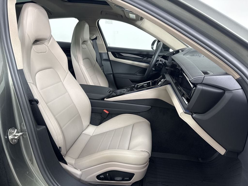 2026 Porsche Panamera 4